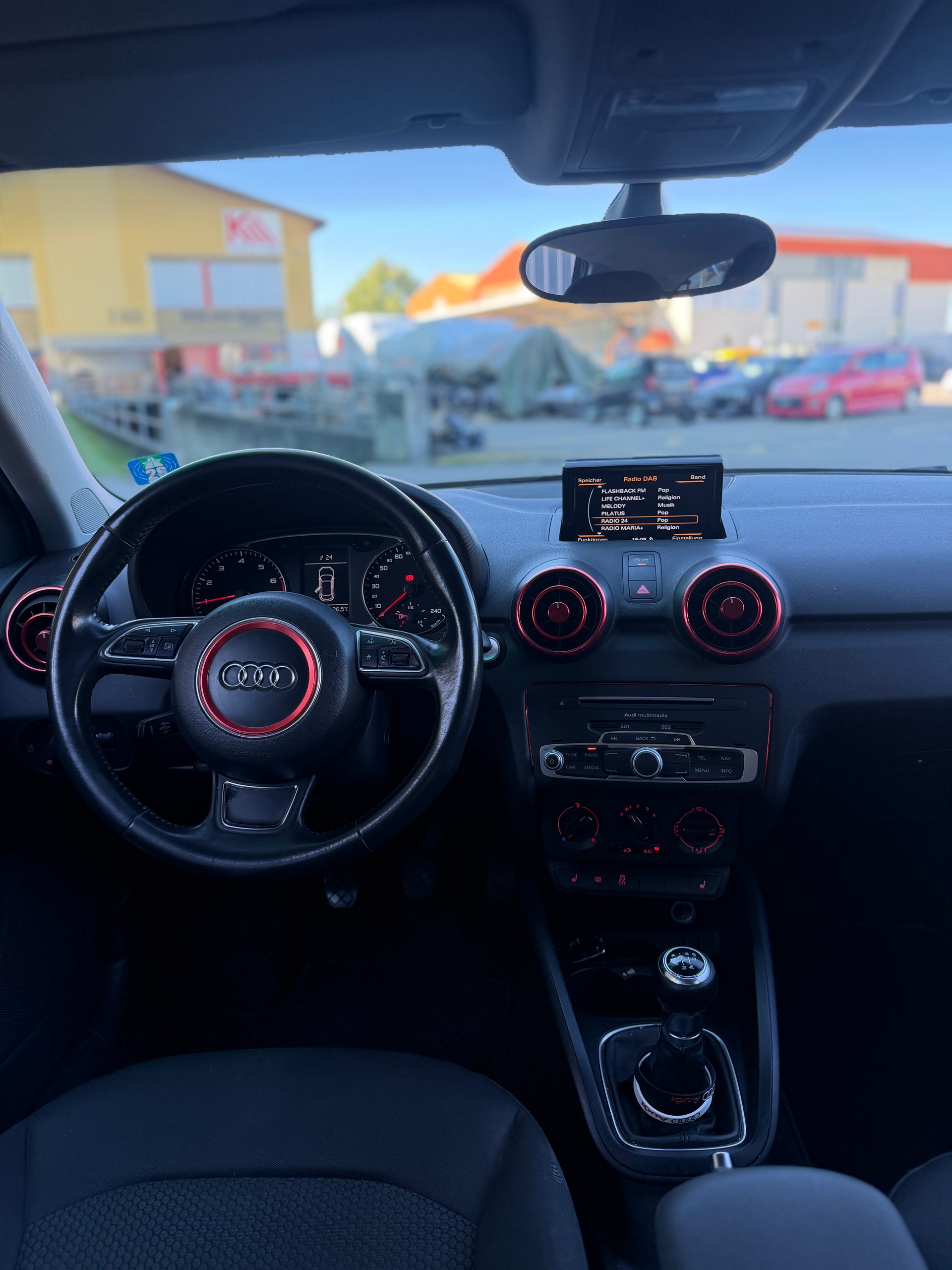AUDI A1 Sportback 1.0 TFSI Sport-image-9