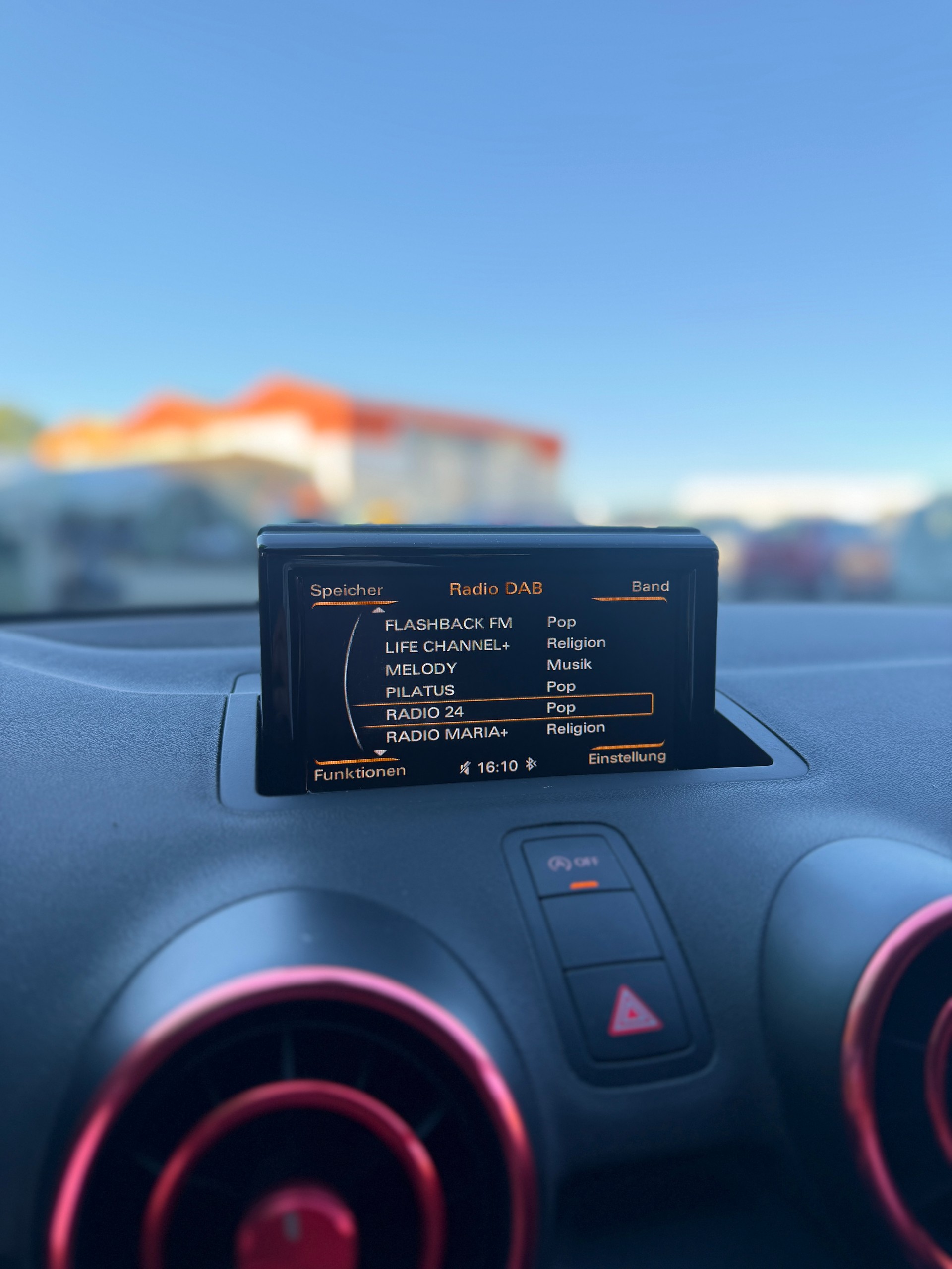 AUDI A1 Sportback 1.0 TFSI Sport-image-13