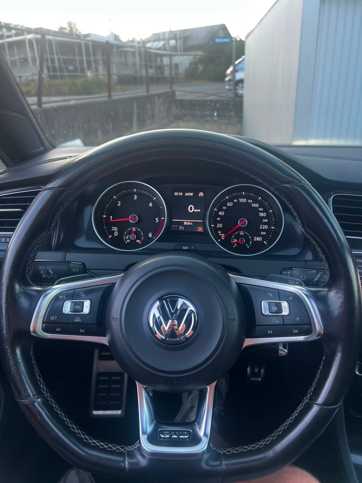 VW Golf 2.0 TDI GTD DSG-image-14