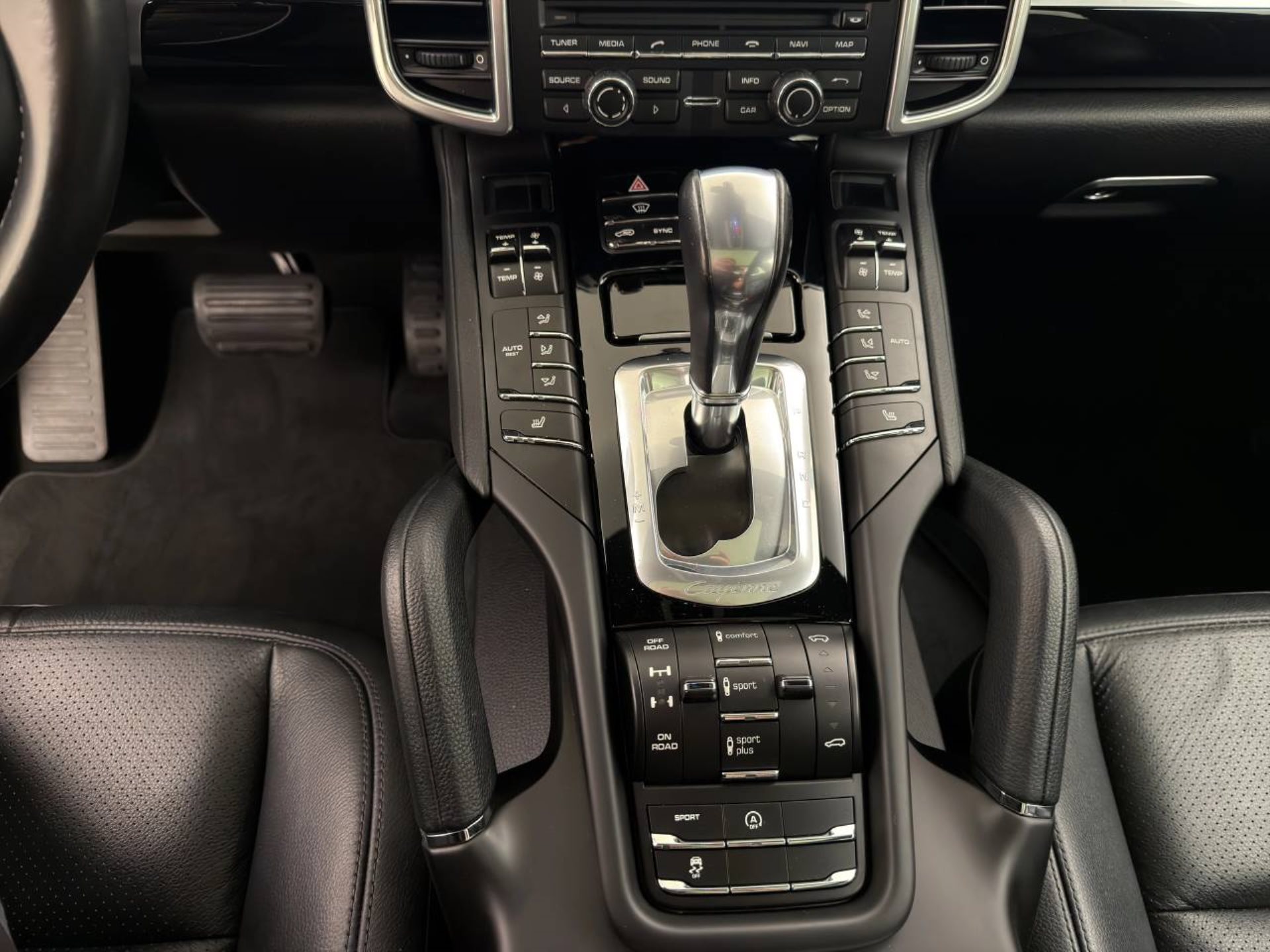 PORSCHE Cayenne Diesel-image-23