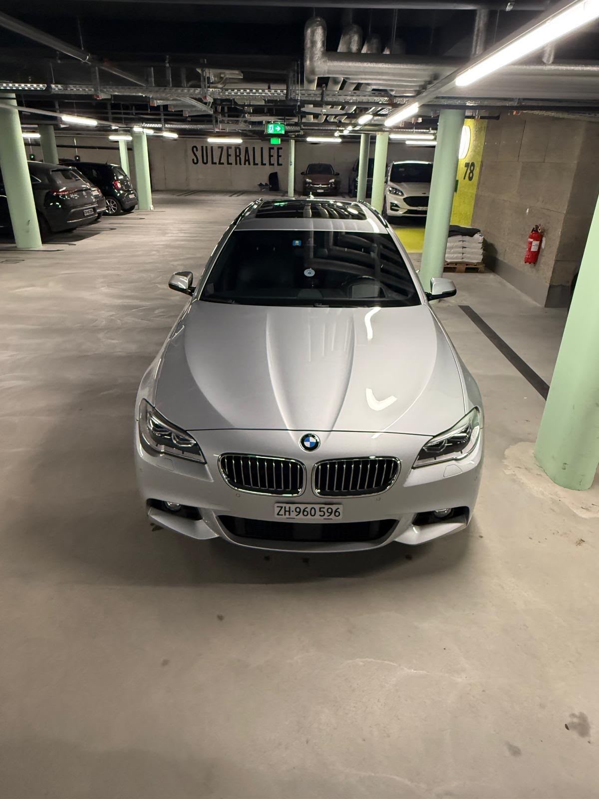 BMW 530d Touring xDrive Modern Line Steptronic-image-1