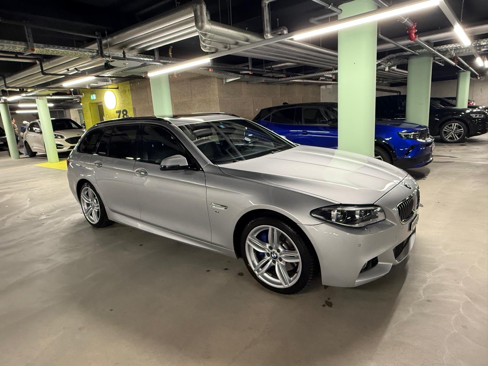 BMW 530d Touring xDrive Modern Line Steptronic-image-5