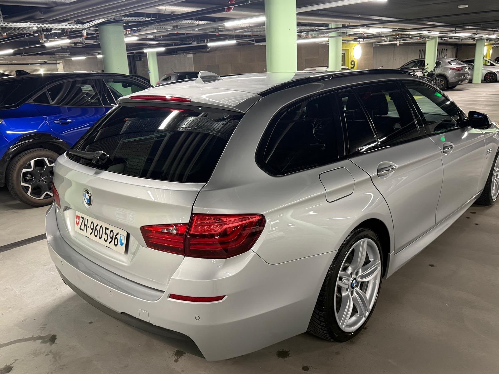 BMW 530d Touring xDrive Modern Line Steptronic-image-7