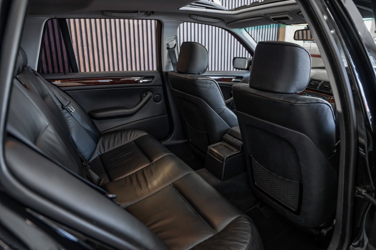 BMW-ALPINA B3 3.3 X Touring S.Tronic-image-19