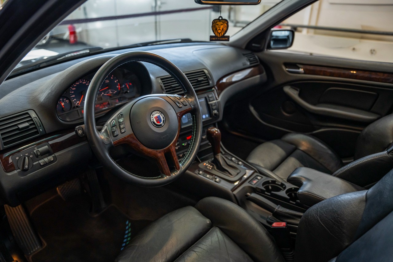 BMW-ALPINA B3 3.3 X Touring S.Tronic-image-12