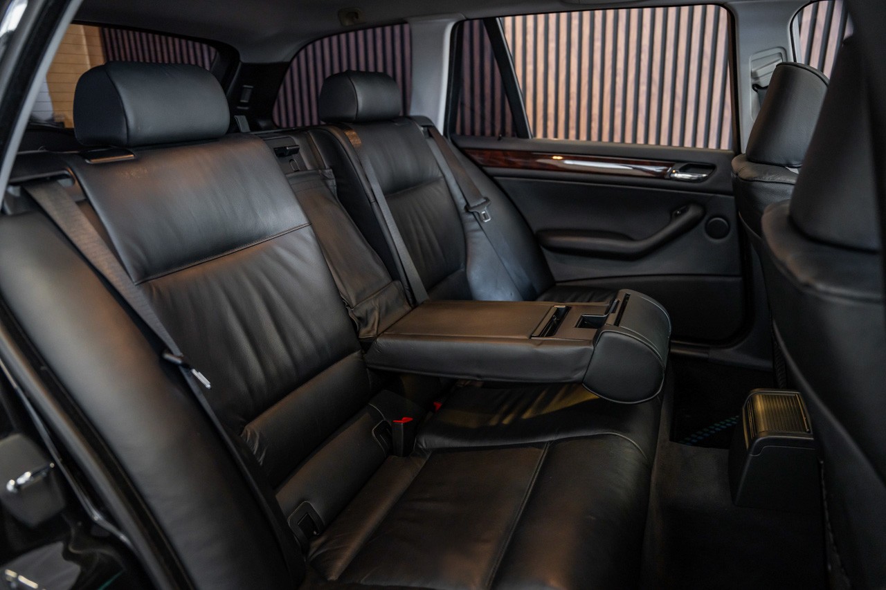 BMW-ALPINA B3 3.3 X Touring S.Tronic-image-18