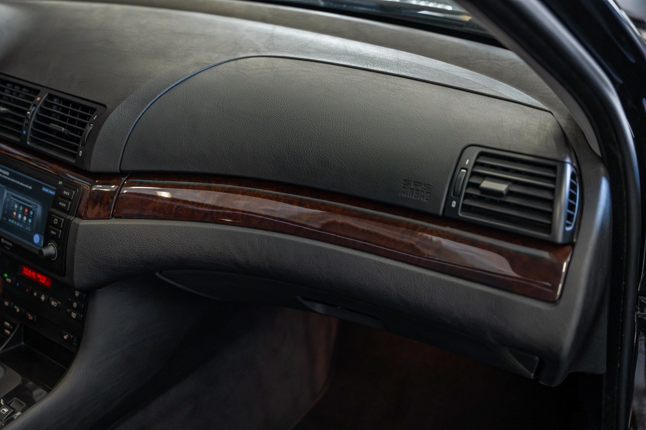 BMW-ALPINA B3 3.3 X Touring S.Tronic-image-28