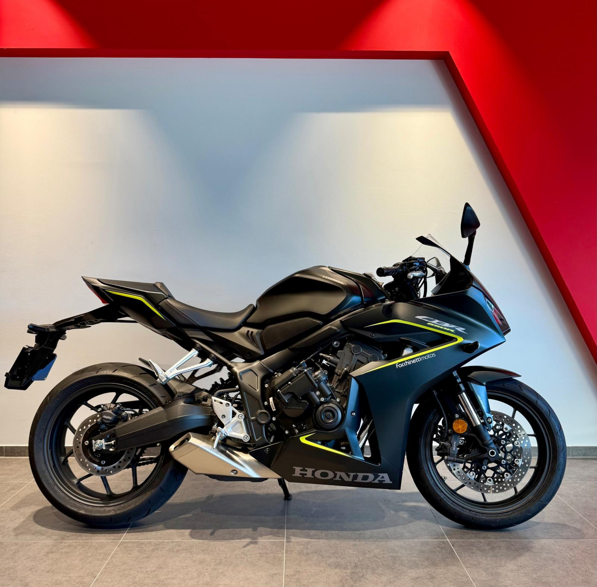 HONDA CBR 650 R E-Clutch-showroom-element-1