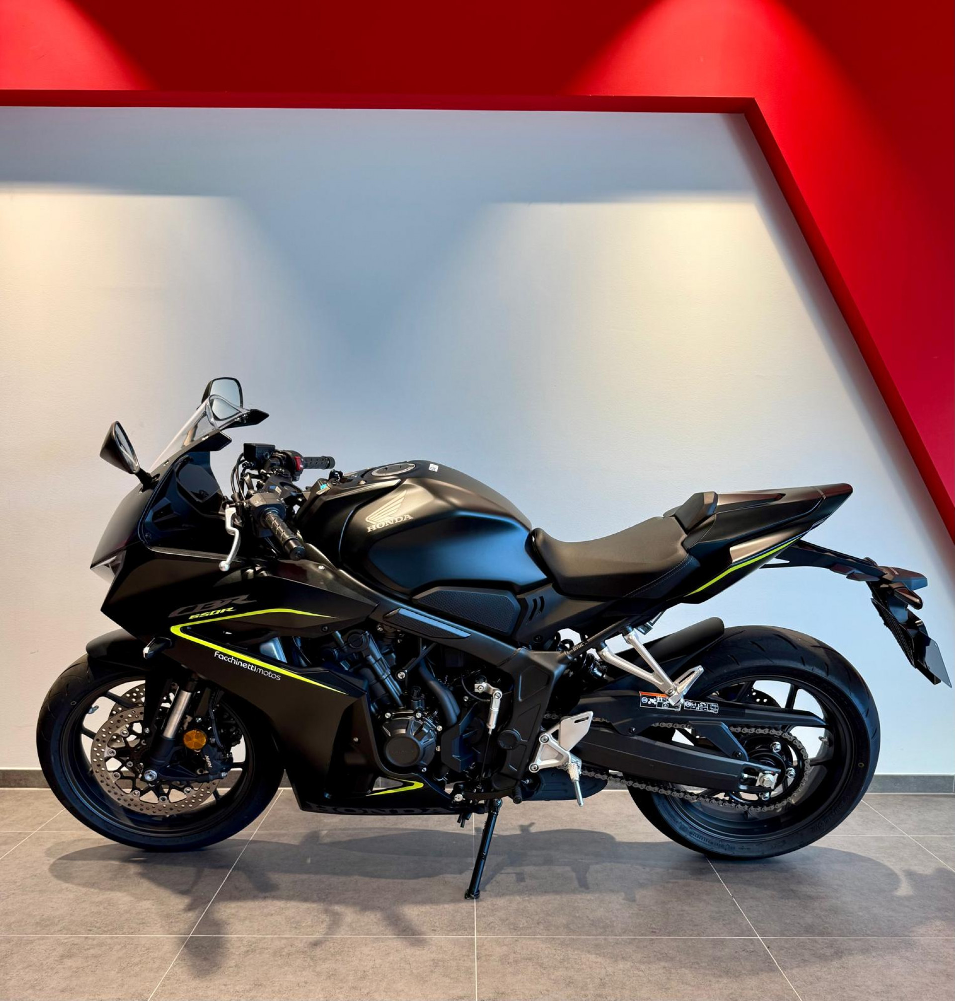 HONDA CBR 650 R E-Clutch-showroom-element-2