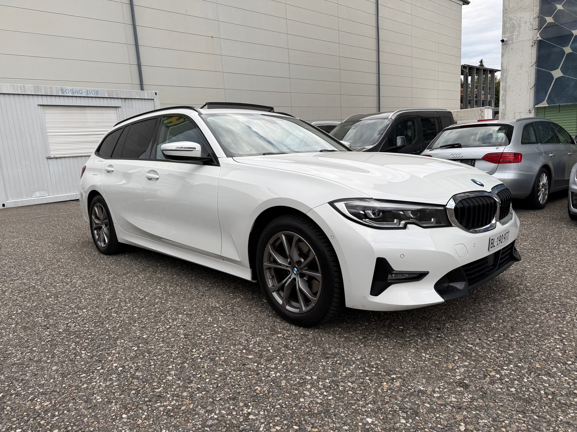 BMW 320d xDrive Touring Sport Line Steptronic-image-5