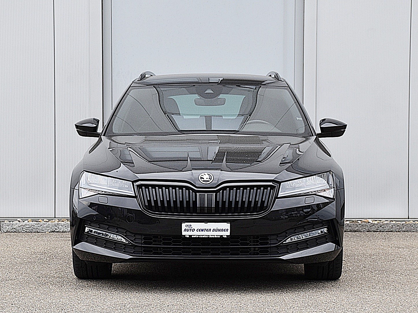 SKODA Superb Combi 2.0 TDi Sport Line Light 4x4 DSG-image-2