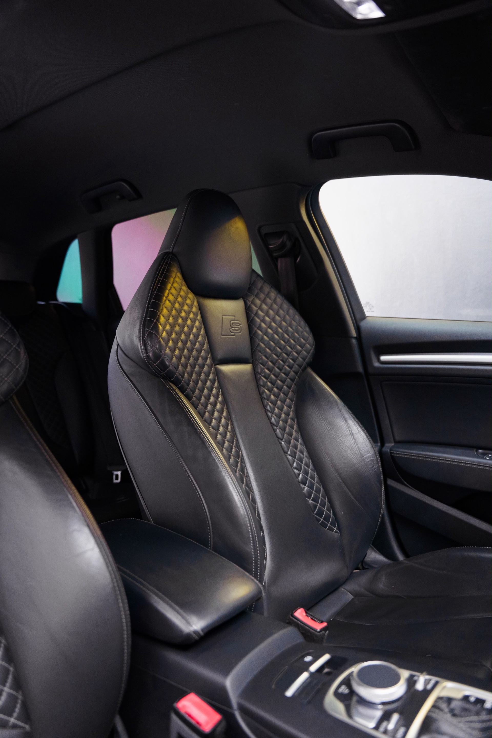 AUDI S3 Sportback 2.0 TFSI quattro S-tronic-image-8