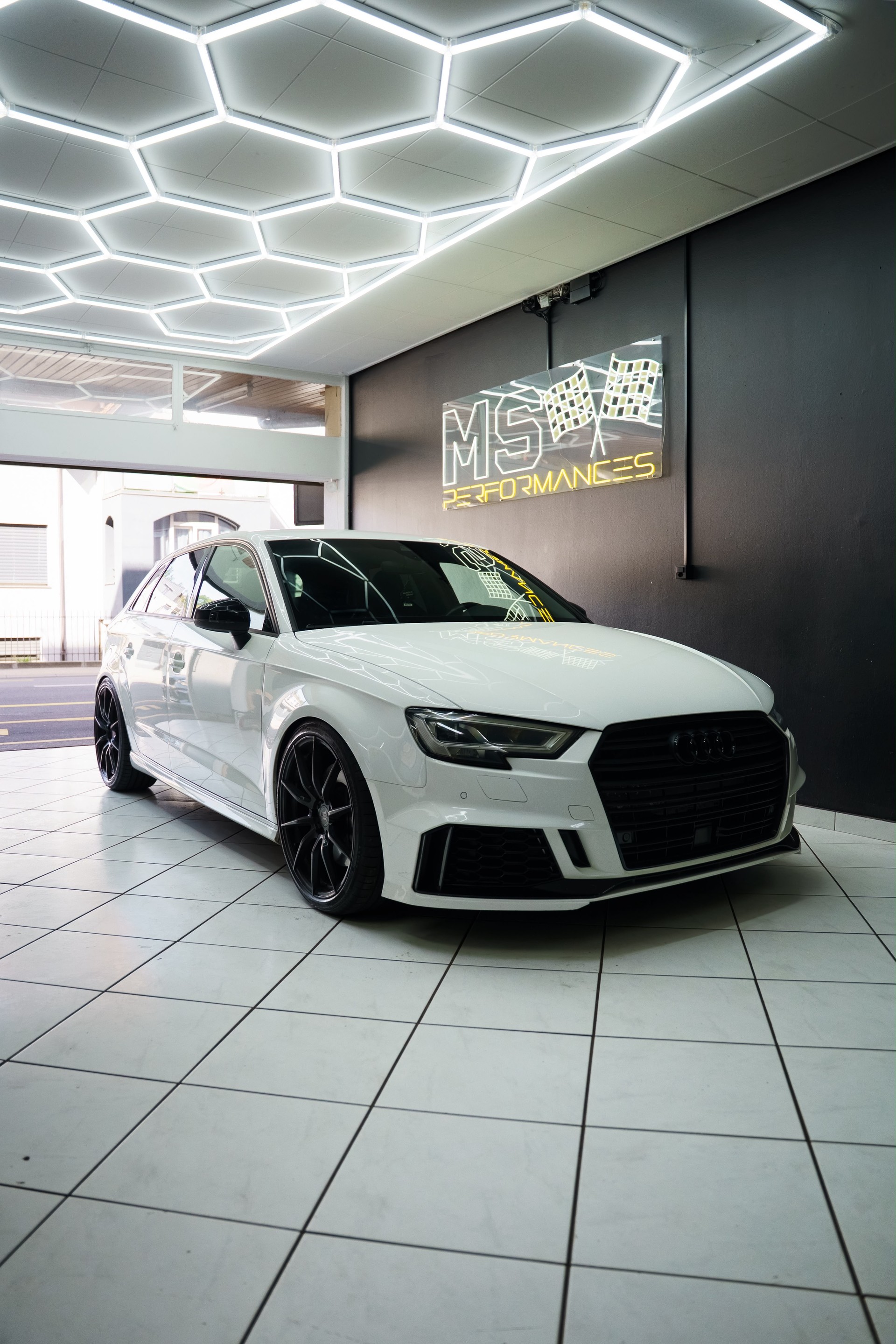 AUDI S3 Sportback 2.0 TFSI quattro S-tronic-image-0