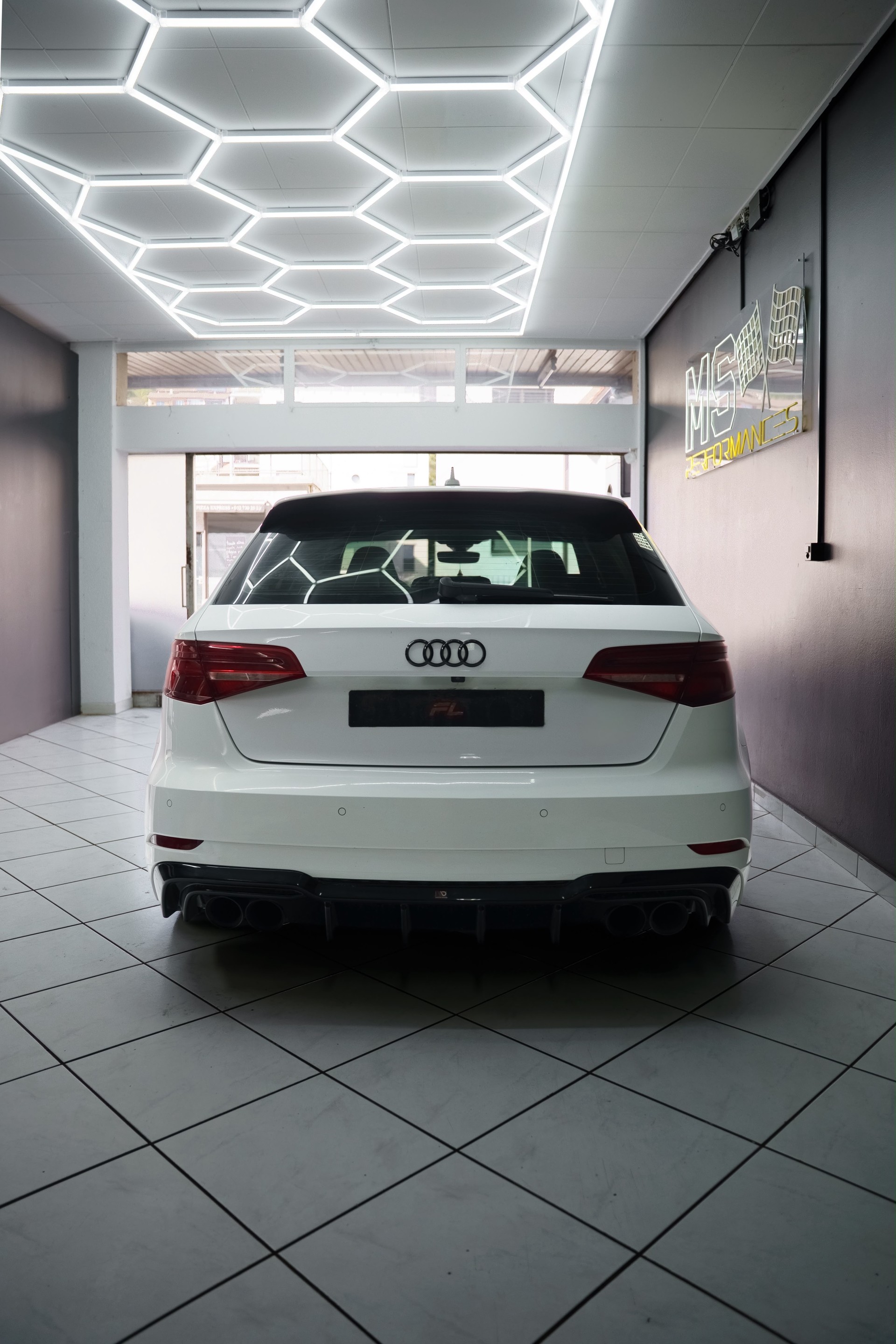 AUDI S3 Sportback 2.0 TFSI quattro S-tronic-image-3