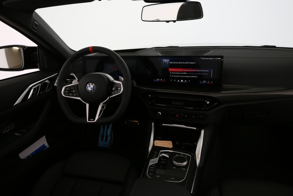 BMW M440i xDrive Cabrio-image-9