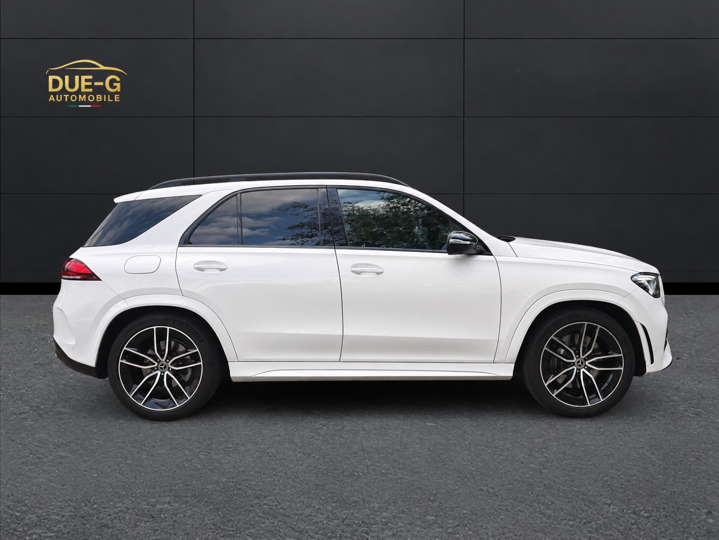 MERCEDES-BENZ GLE 450 4Matic AMG Line 9G-Tronic-image-4