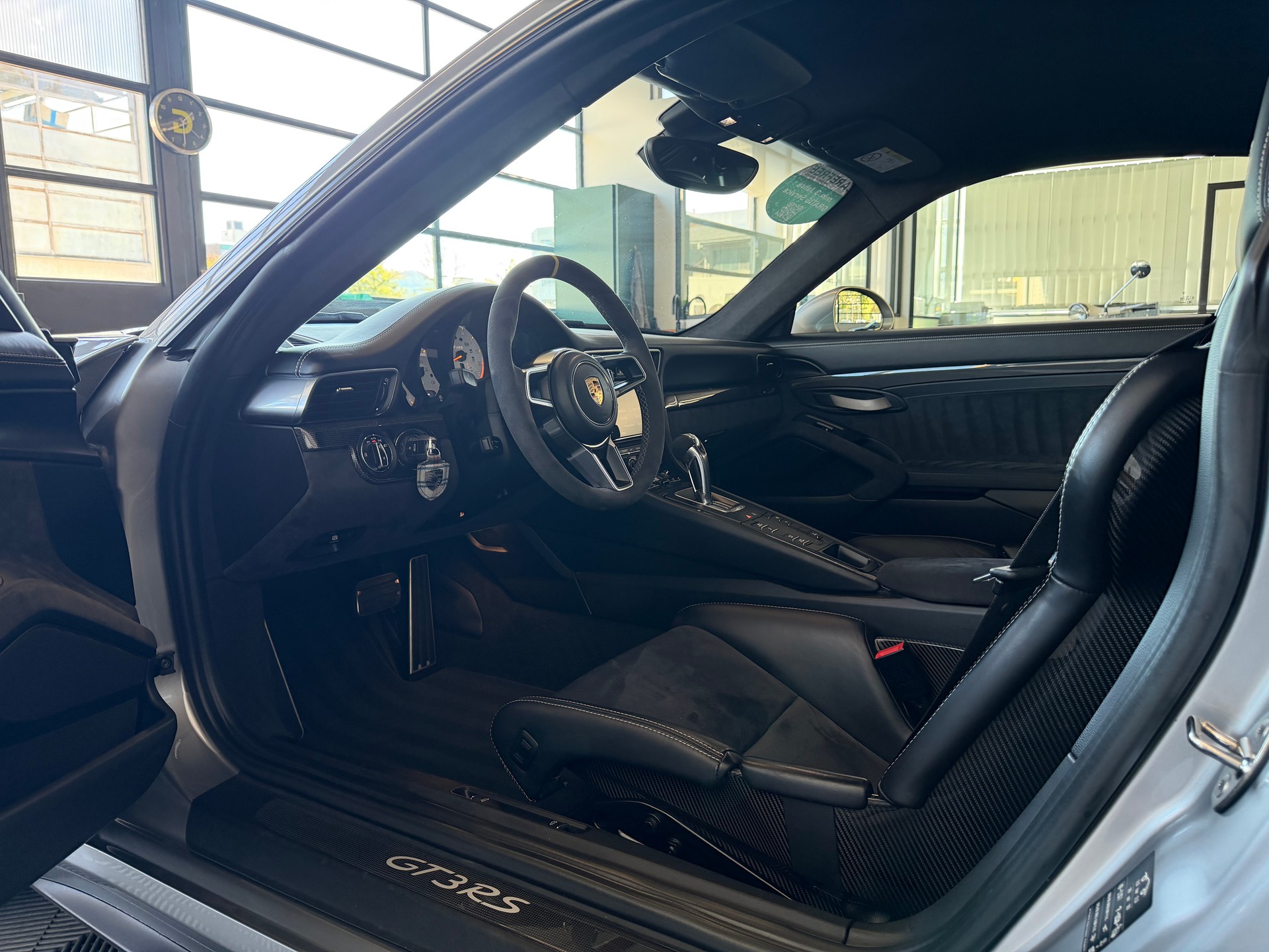 PORSCHE GT3 RS-image-9