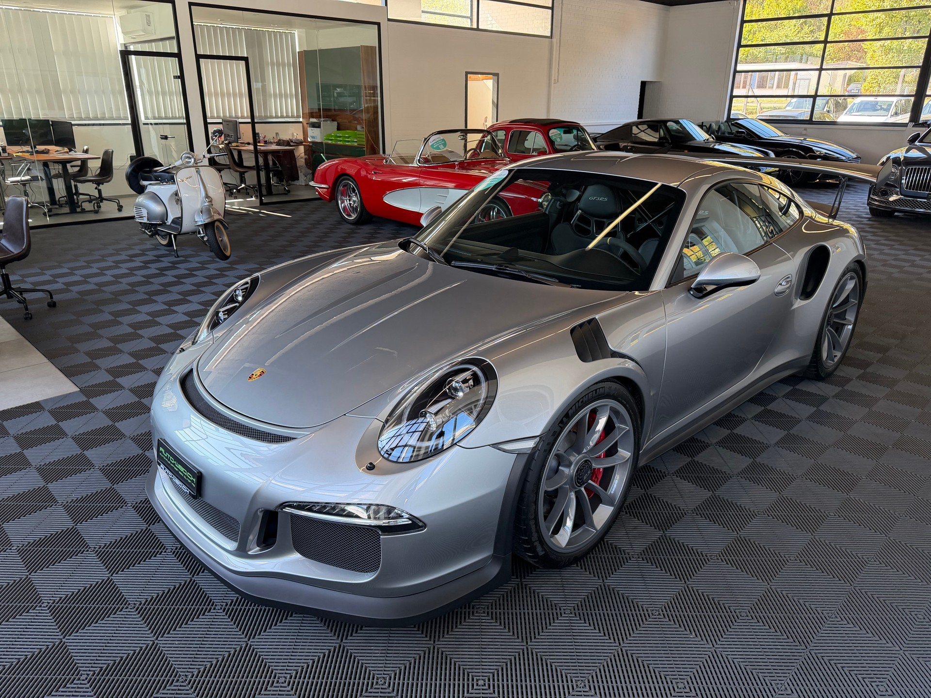 PORSCHE GT3 RS-image-5
