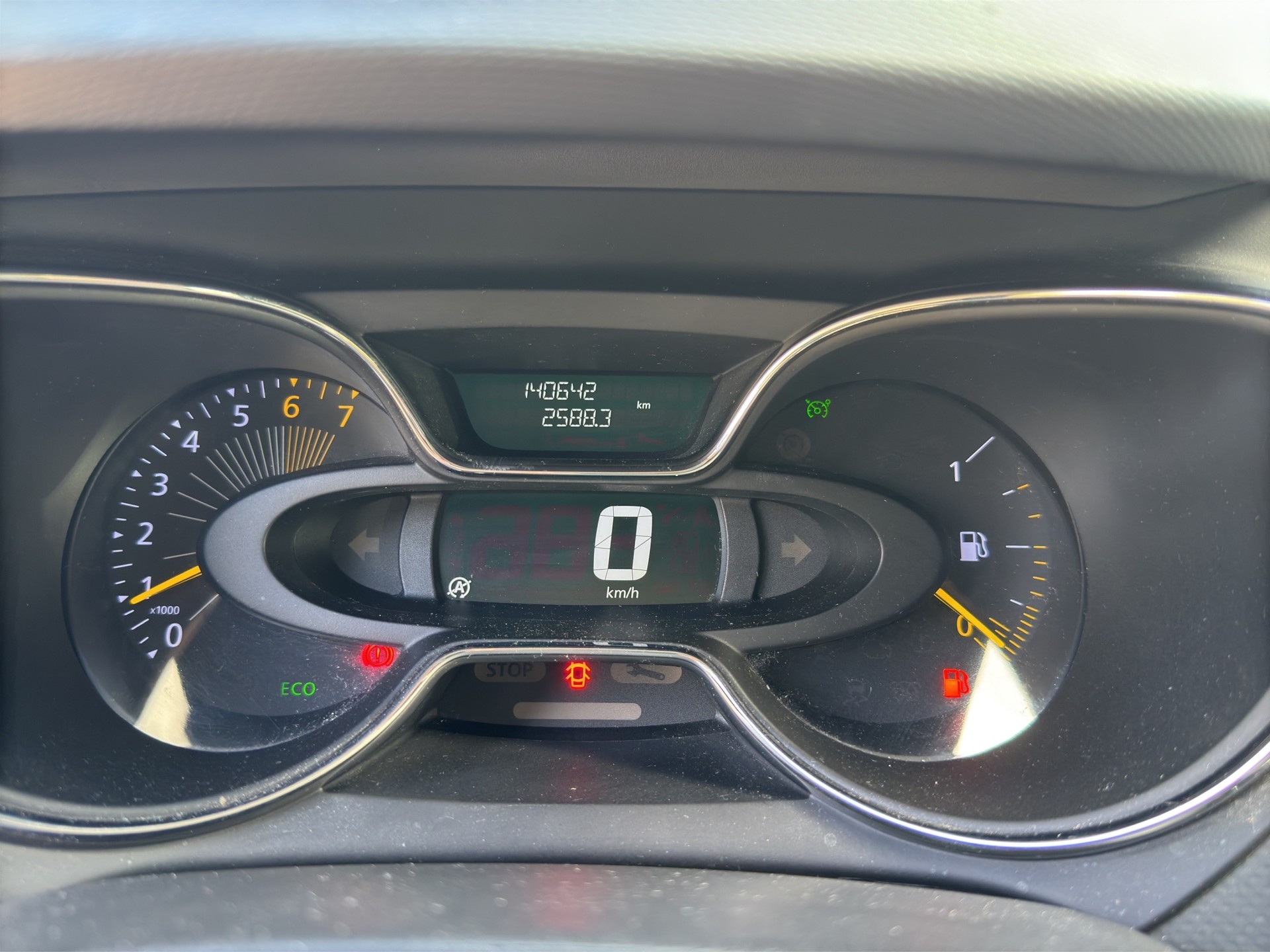 RENAULT Captur 0.9 12V Dynamique-image-10