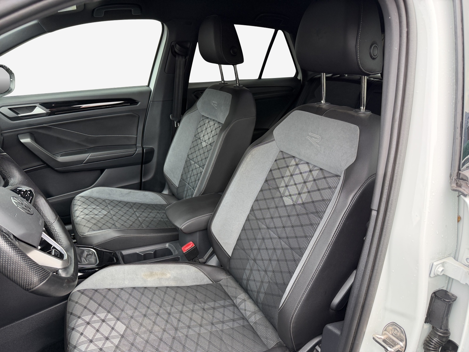 VW T-Roc 1.5 TSI EVO R-Line DSG-image-7