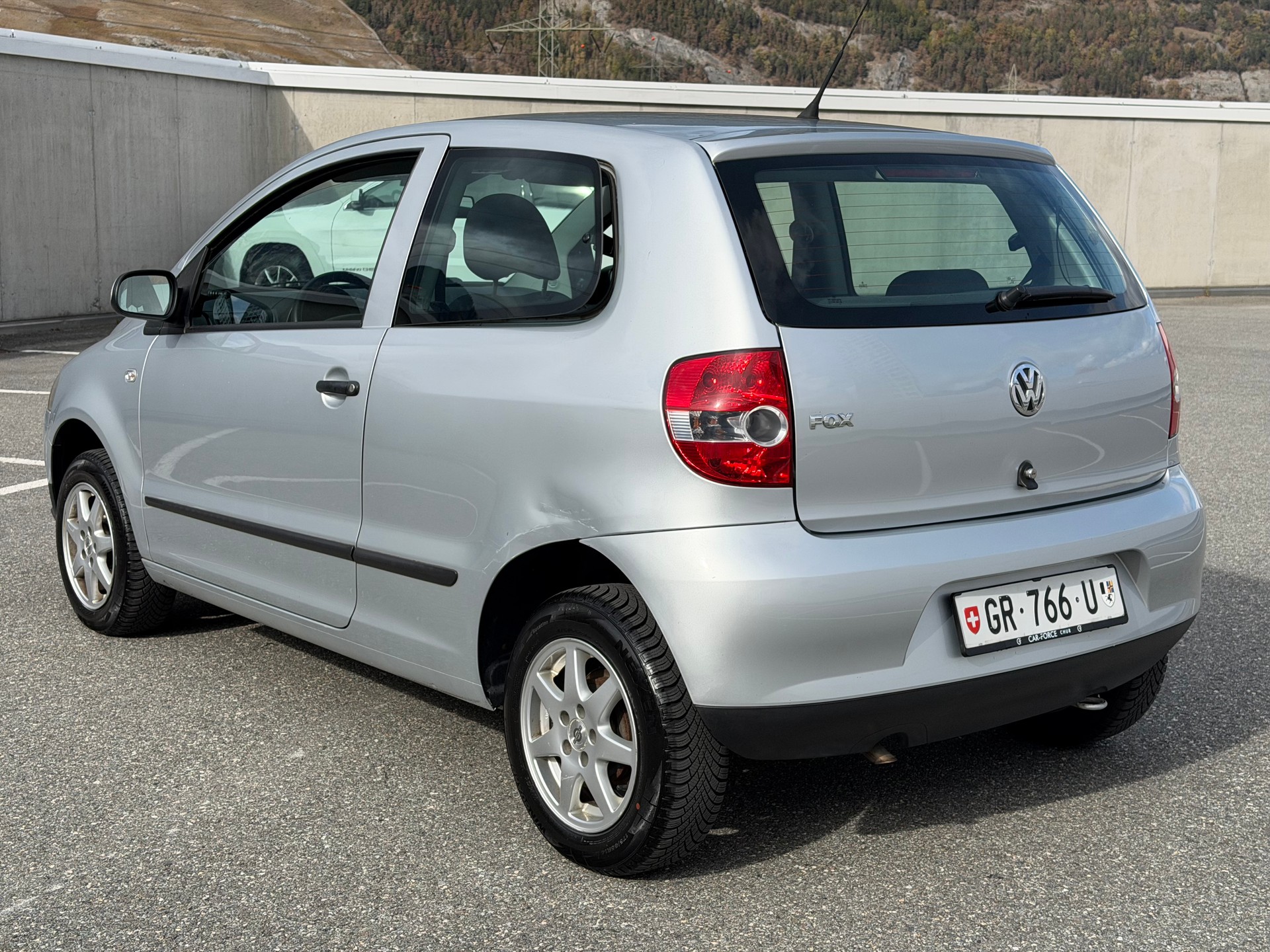 VW Fox 1.2-showroom-element-3
