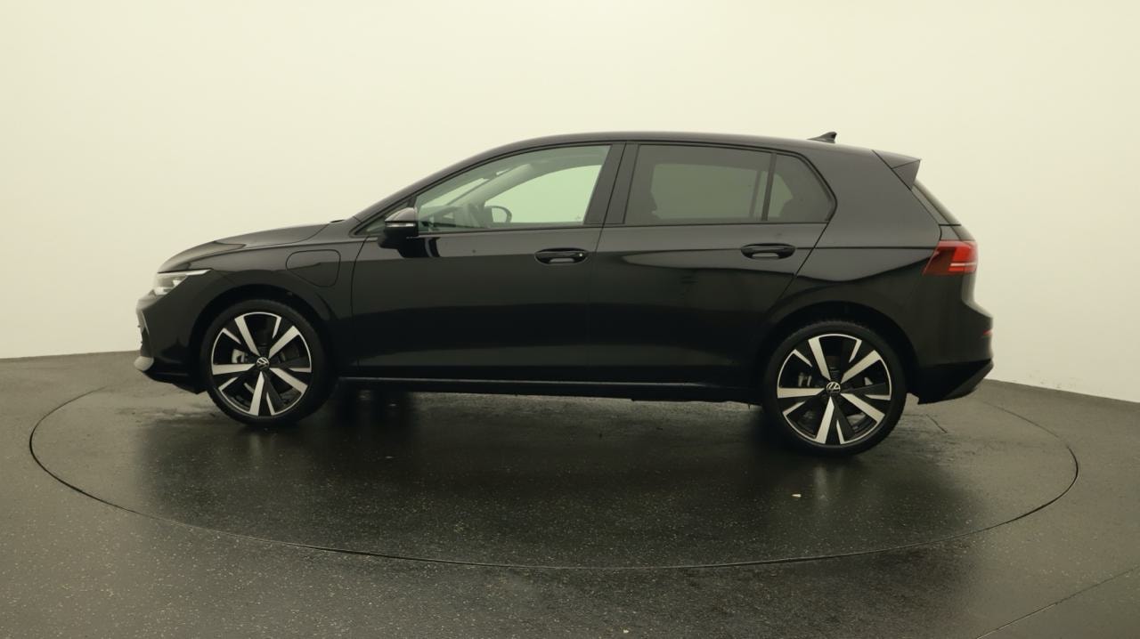 VW Golf 1.5 TSI PHEV Edition-image-1