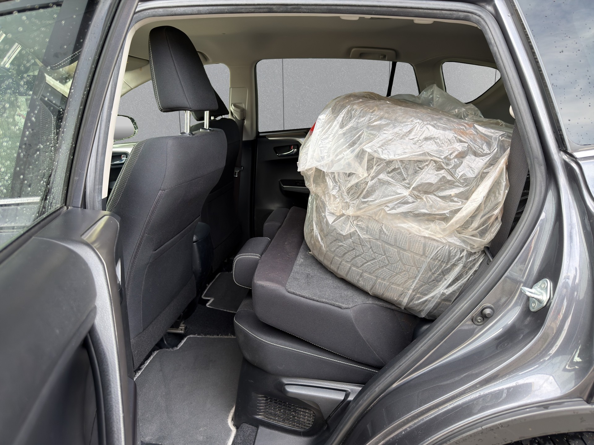 TOYOTA RAV-4 2.5 HSD Sol e-CVT-image-11