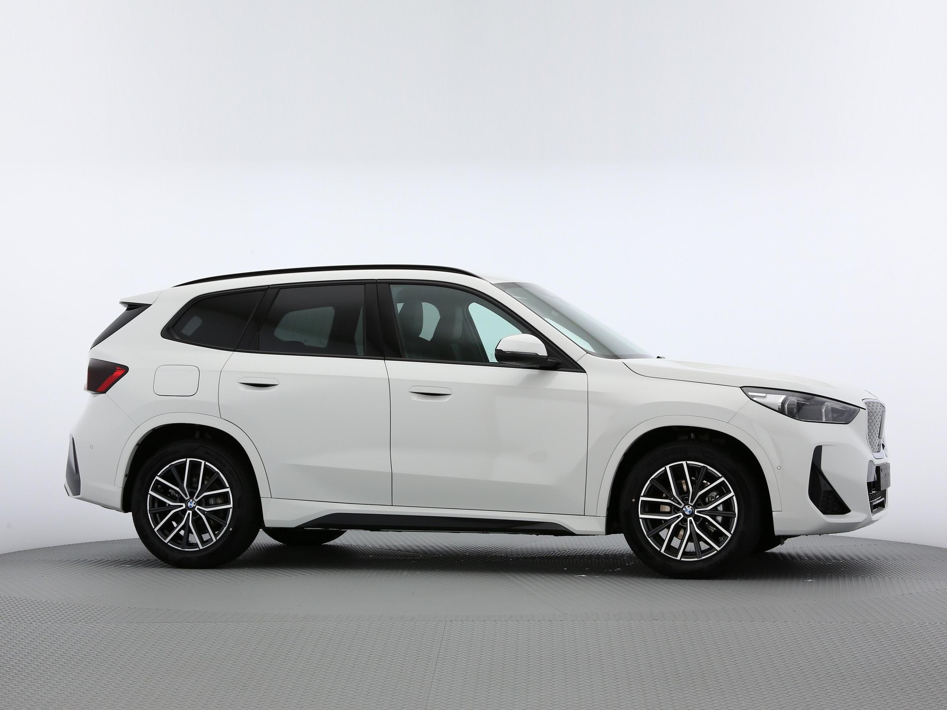 BMW iX1 U11 20 eDrive-image-24