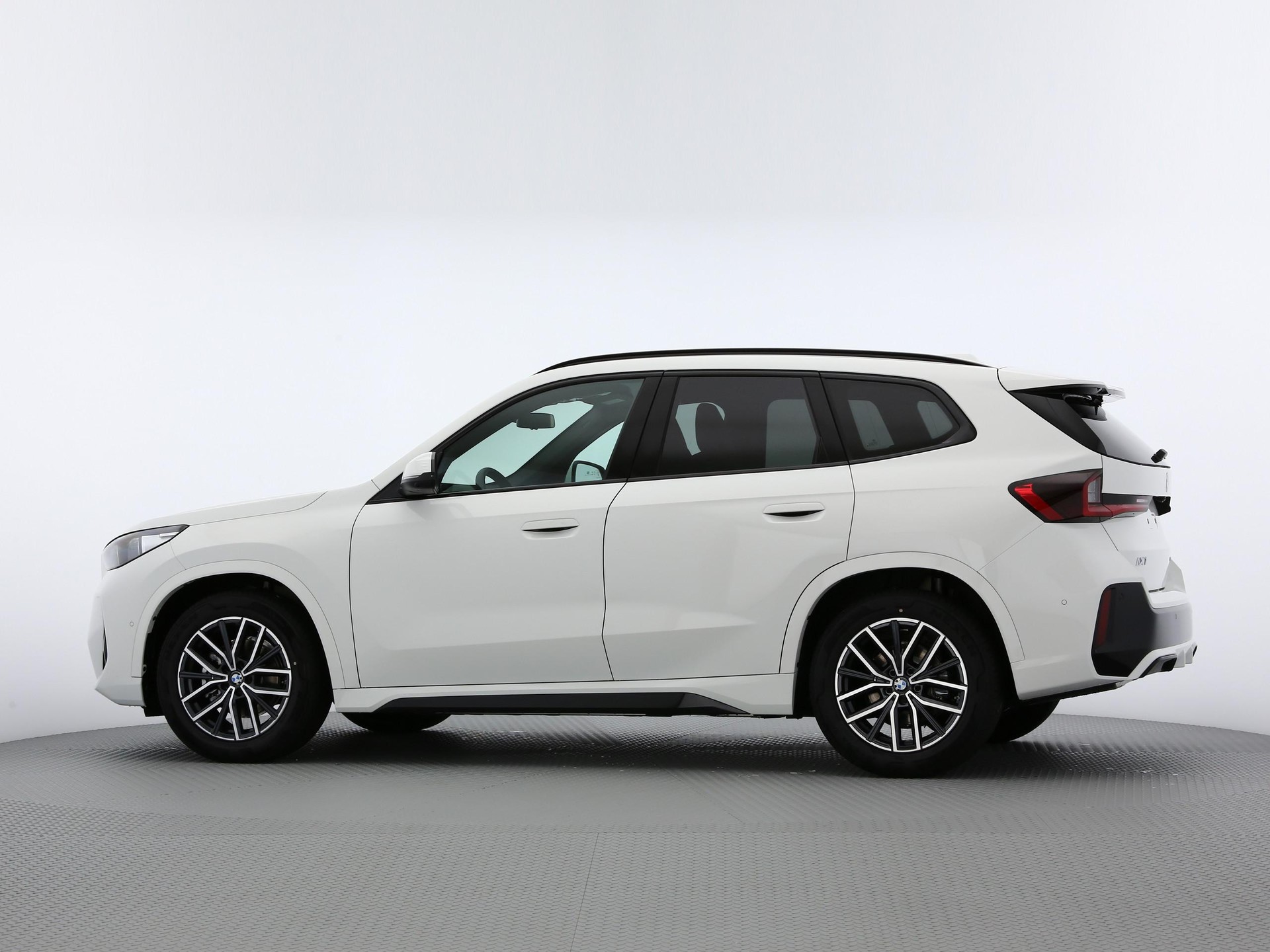 BMW iX1 U11 20 eDrive-image-12