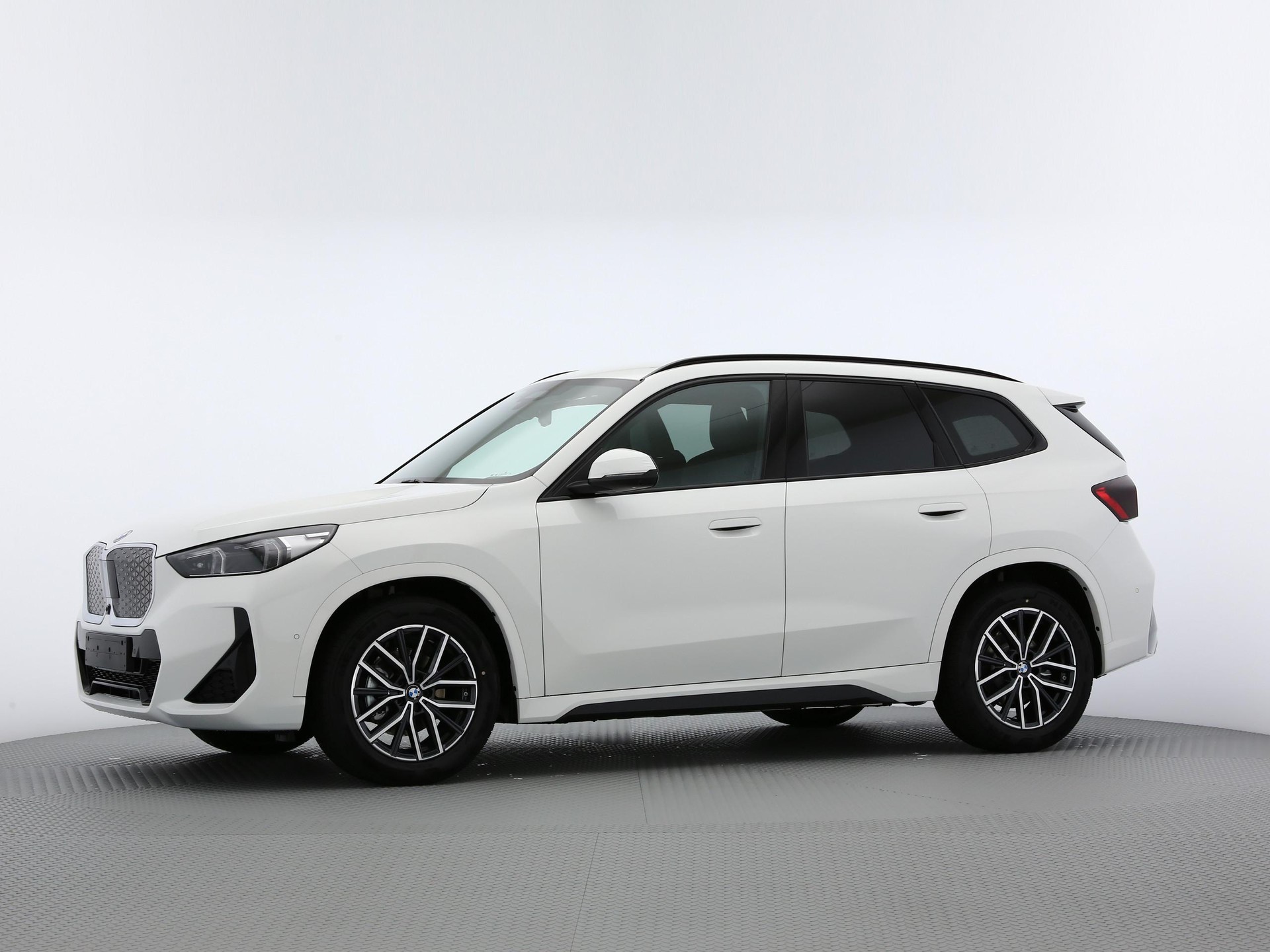 BMW iX1 U11 20 eDrive-image-9