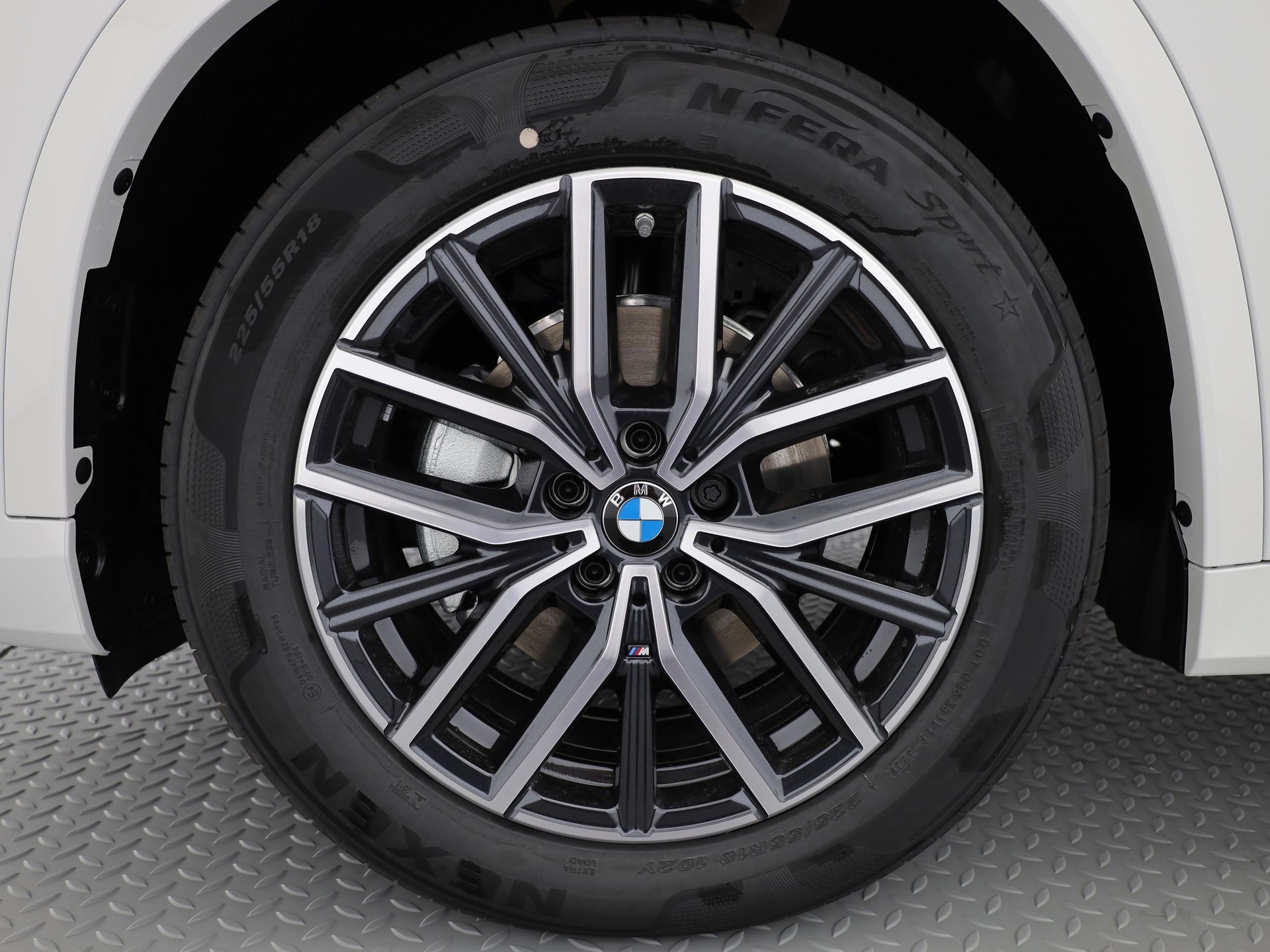 BMW iX1 U11 20 eDrive-showroom-element-3