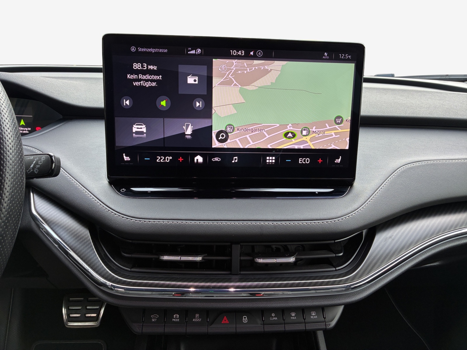 SKODA Enyaq iV 60-image-10