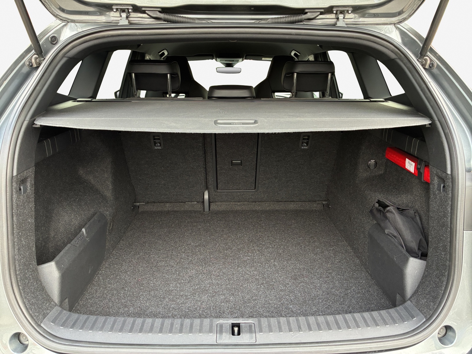 SKODA Enyaq iV 60-image-12