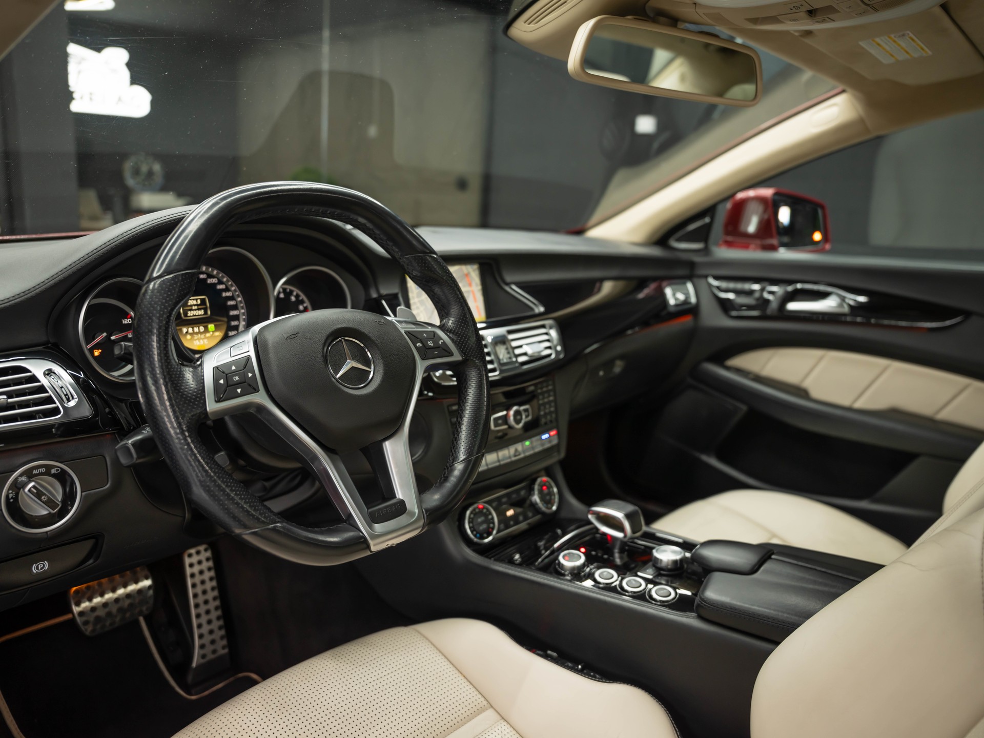 MERCEDES-BENZ CLS 63 AMG Speedshift MCT-image-13