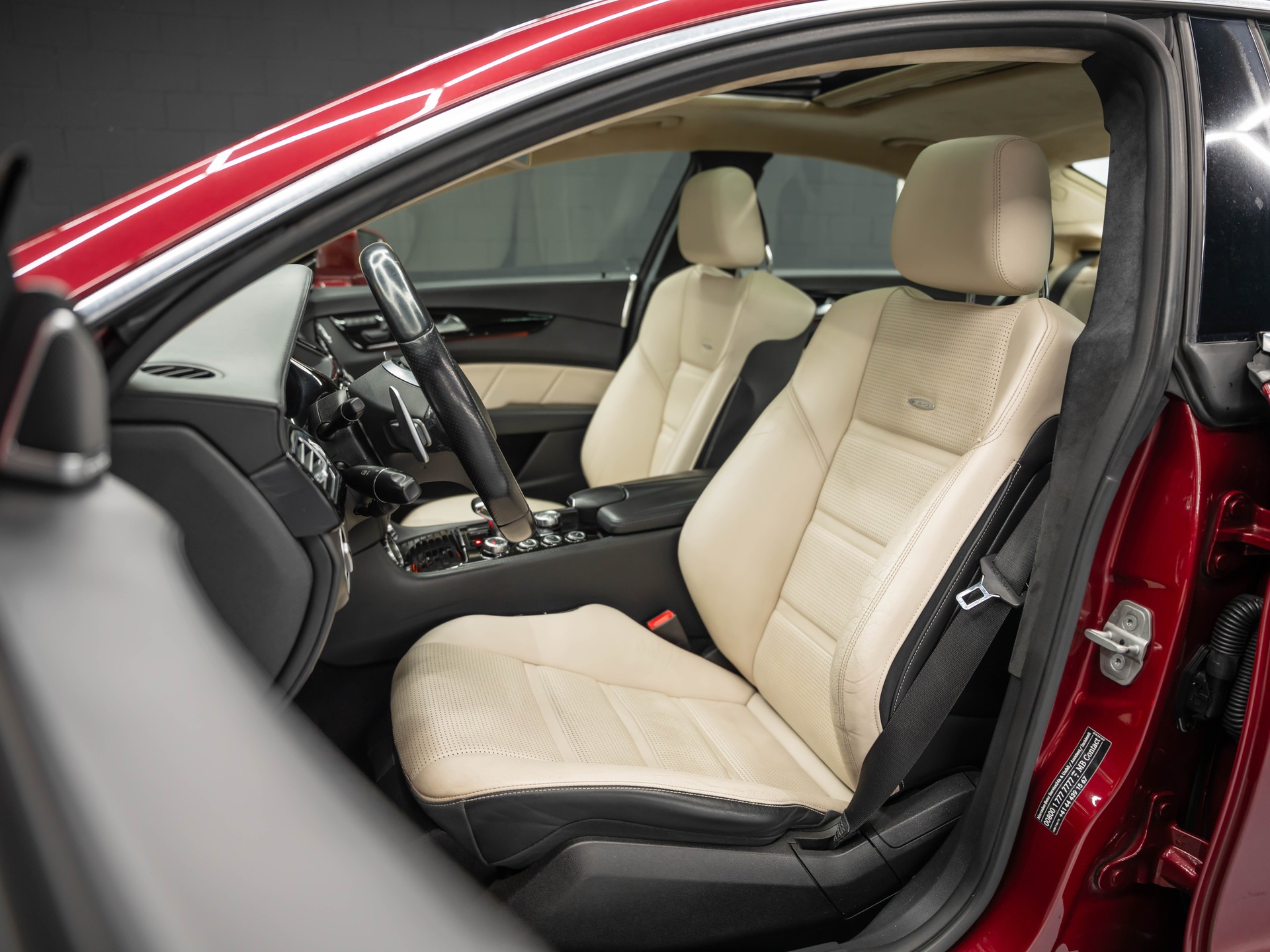 MERCEDES-BENZ CLS 63 AMG Speedshift MCT-image-16