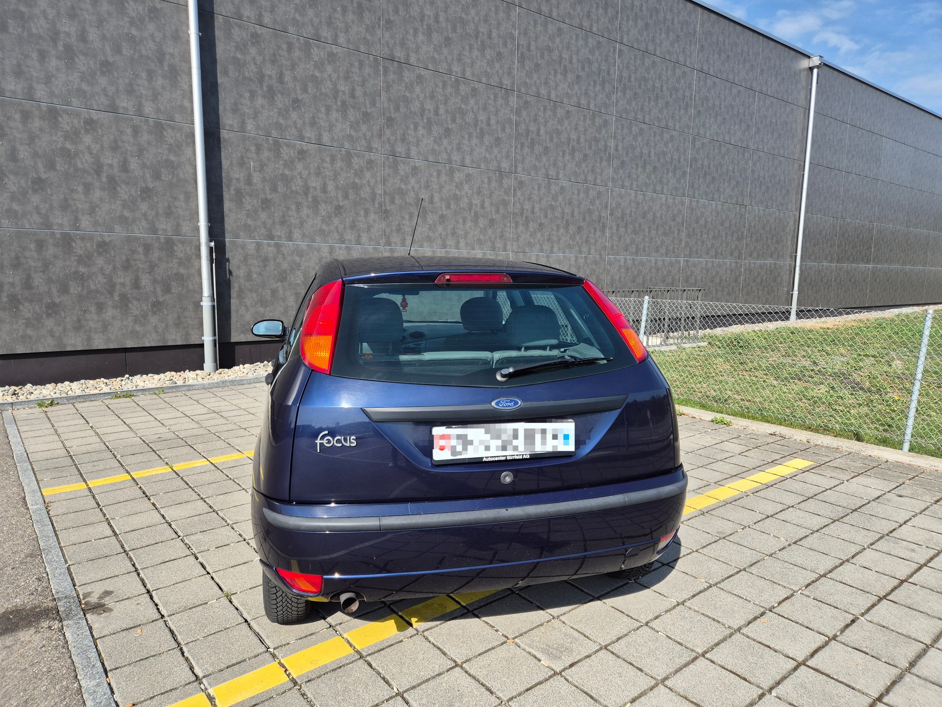 FORD 2.0i 16V Ambiente-image-5