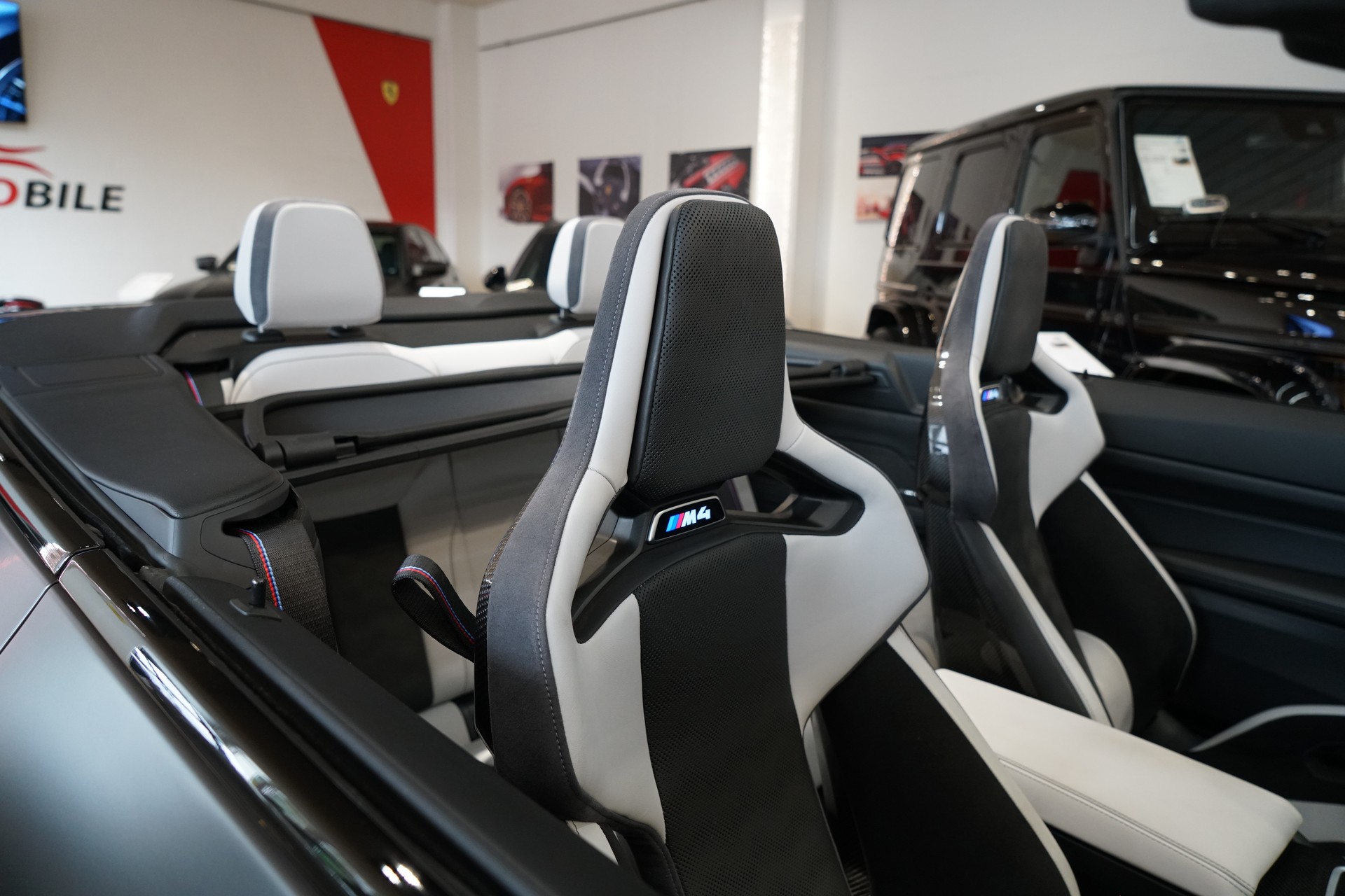BMW M4 Cabrio Competition M xDrive Frozen Black-image-13