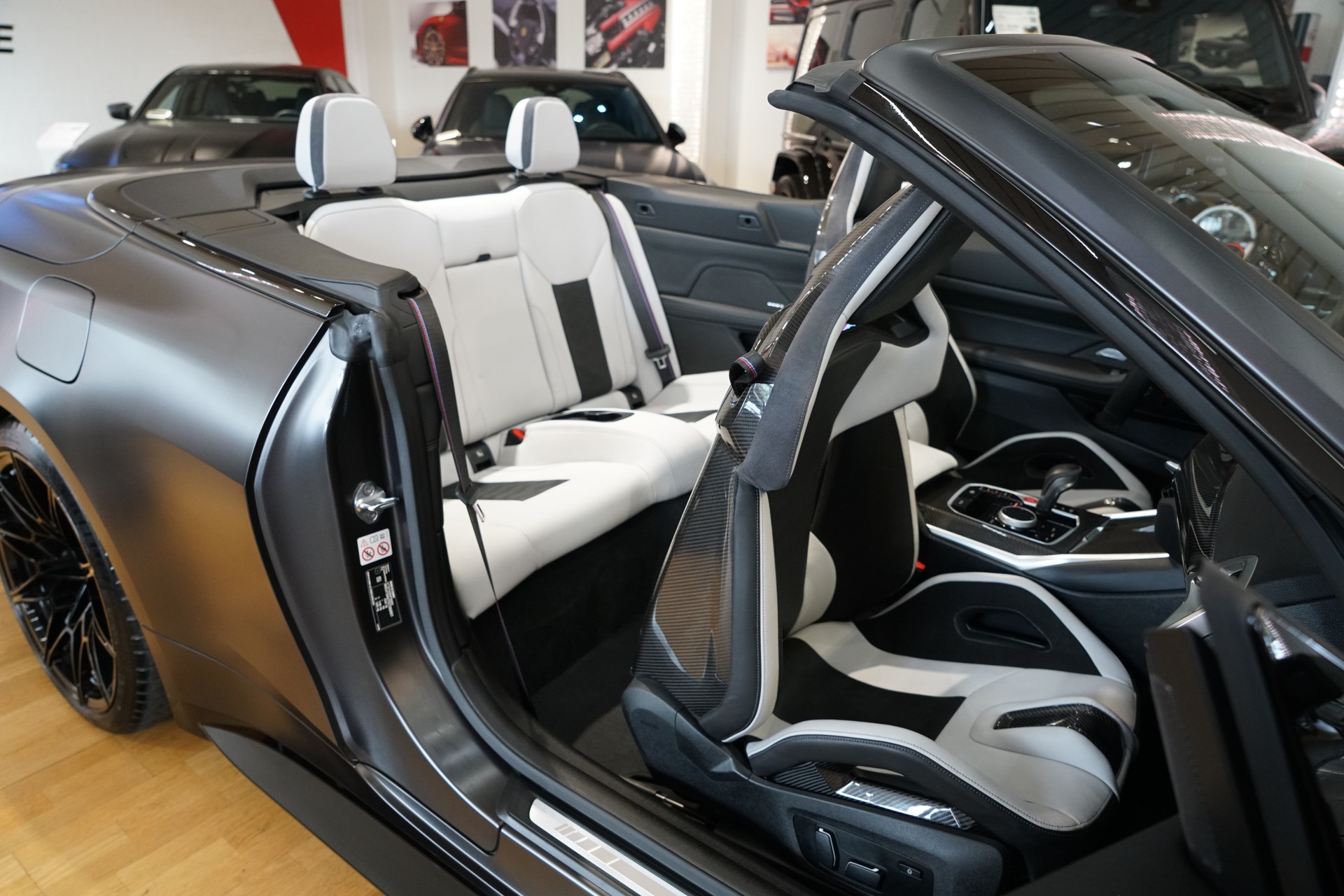 BMW M4 Cabrio Competition M xDrive Frozen Black-image-21