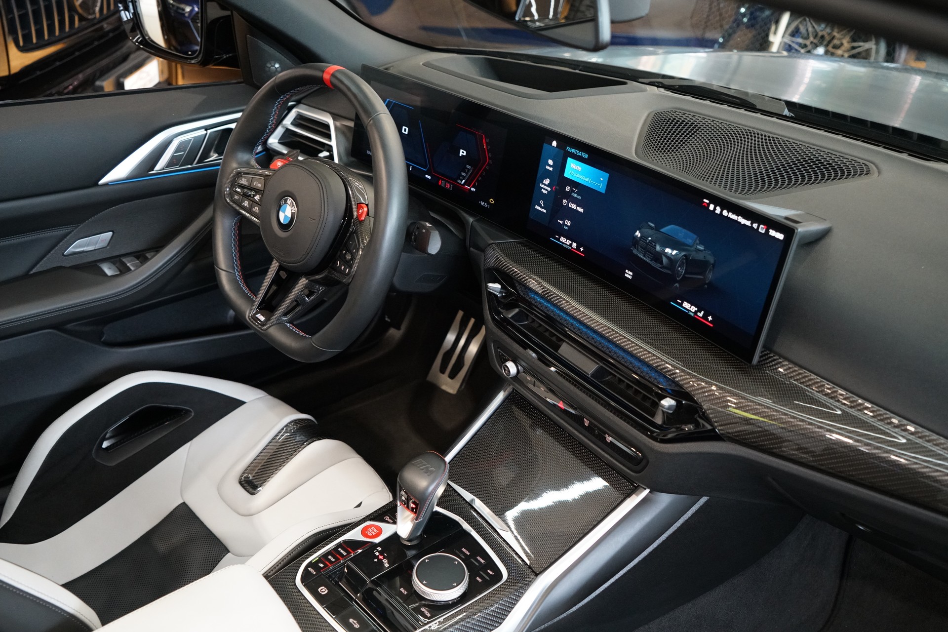 BMW M4 Cabrio Competition M xDrive Frozen Black-image-24