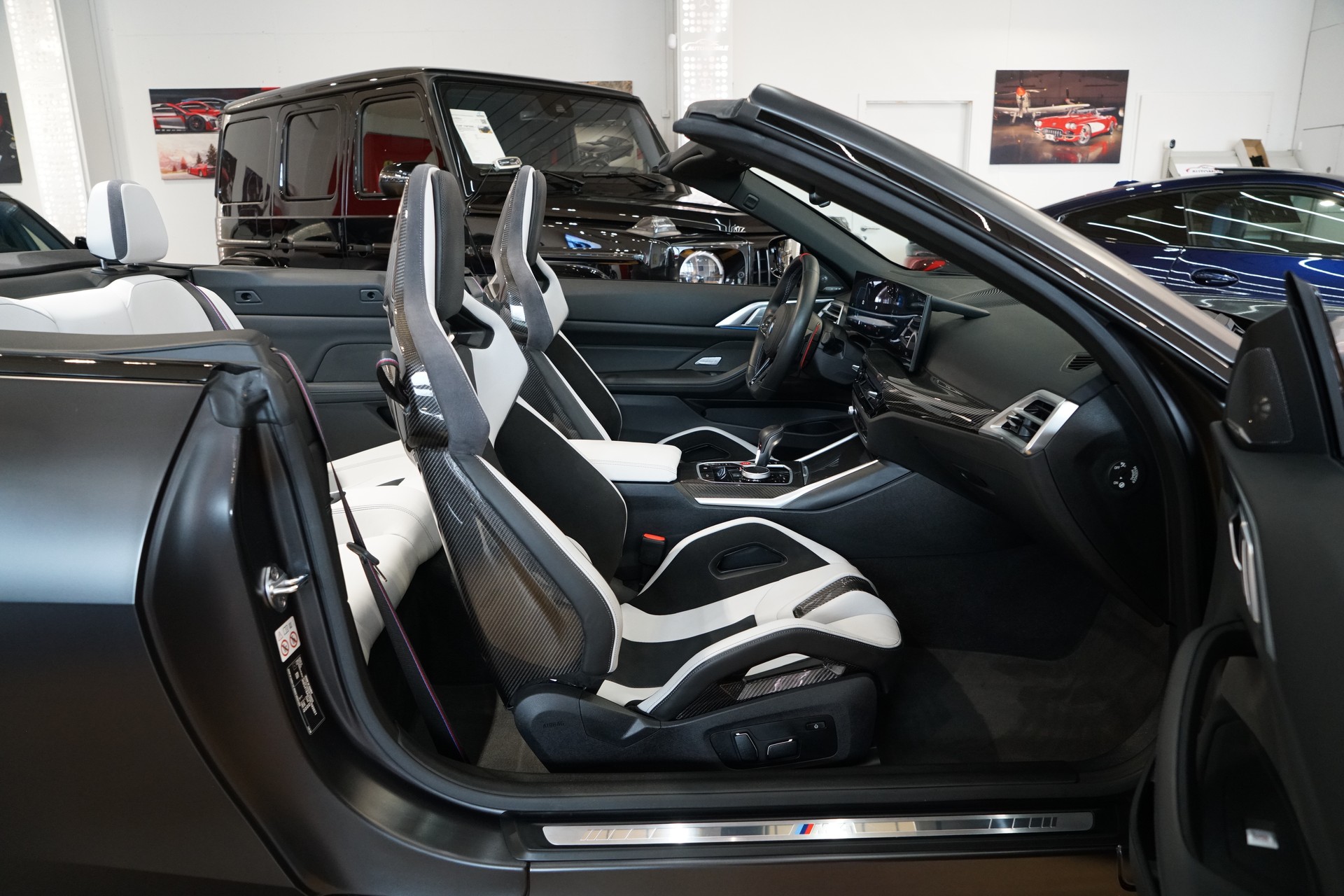 BMW M4 Cabrio Competition M xDrive Frozen Black-image-25