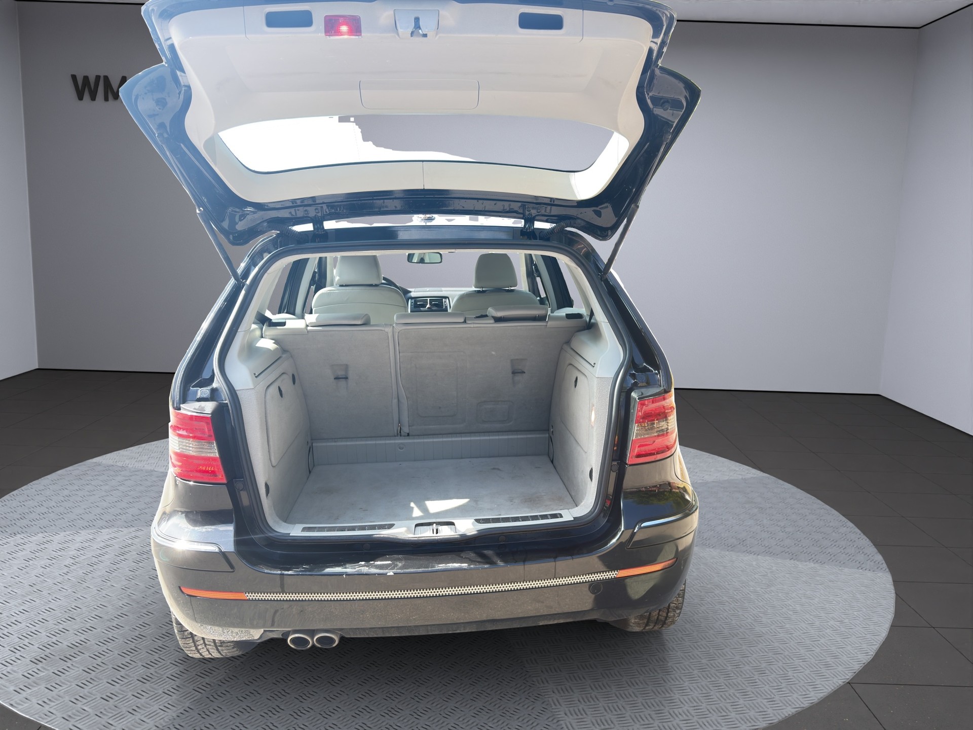 MERCEDES-BENZ B 200 T-image-9