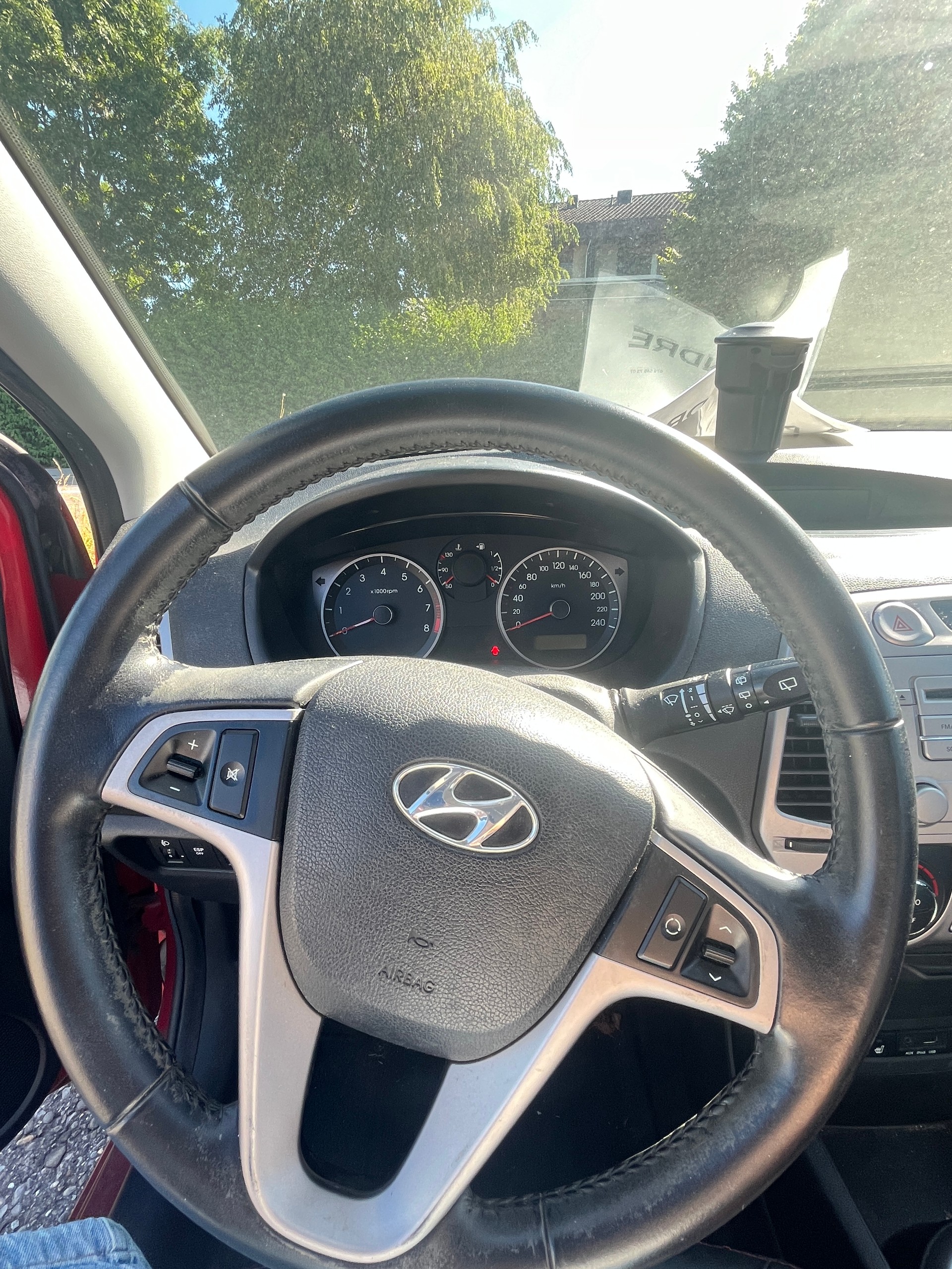 HYUNDAI 1.6 Premium-image-5
