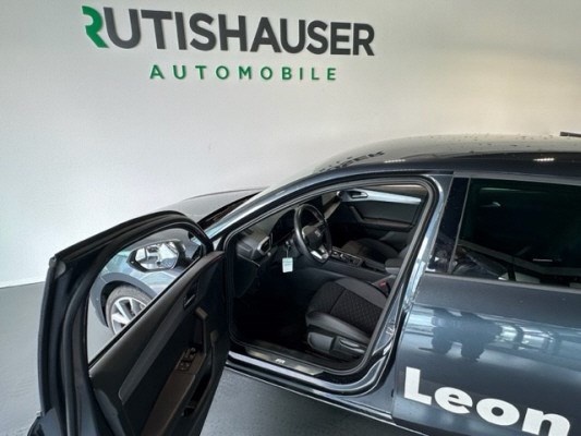 SEAT Leon 1.5 eTSI FR-image-8