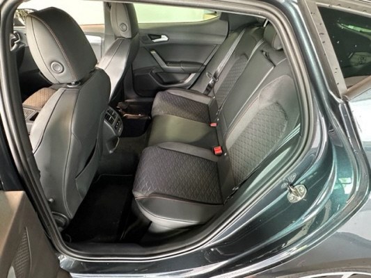 SEAT Leon 1.5 eTSI FR-image-13