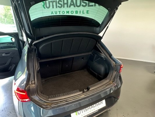 SEAT Leon 1.5 eTSI FR-image-14