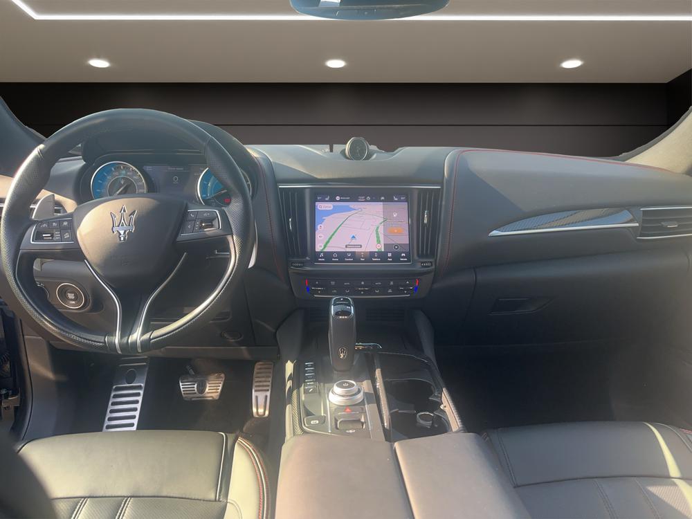 MASERATI LEVANTE 3.0 V6 GranSport-image-8