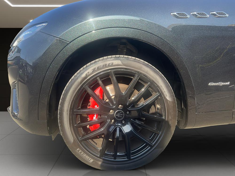 MASERATI LEVANTE 3.0 V6 GranSport-image-14