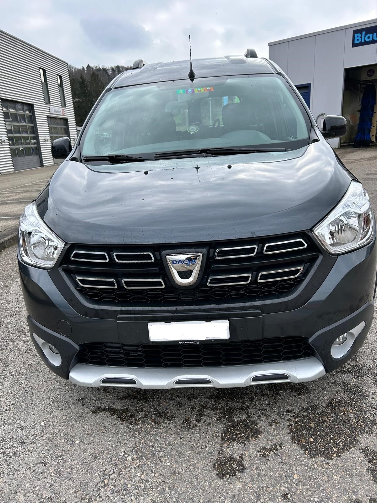 DACIA Dokker 1.2 T Stepway-showroom-element-1
