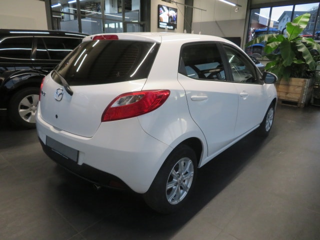 MAZDA 2 1.5i 16V Exclusive Automatic-image-2