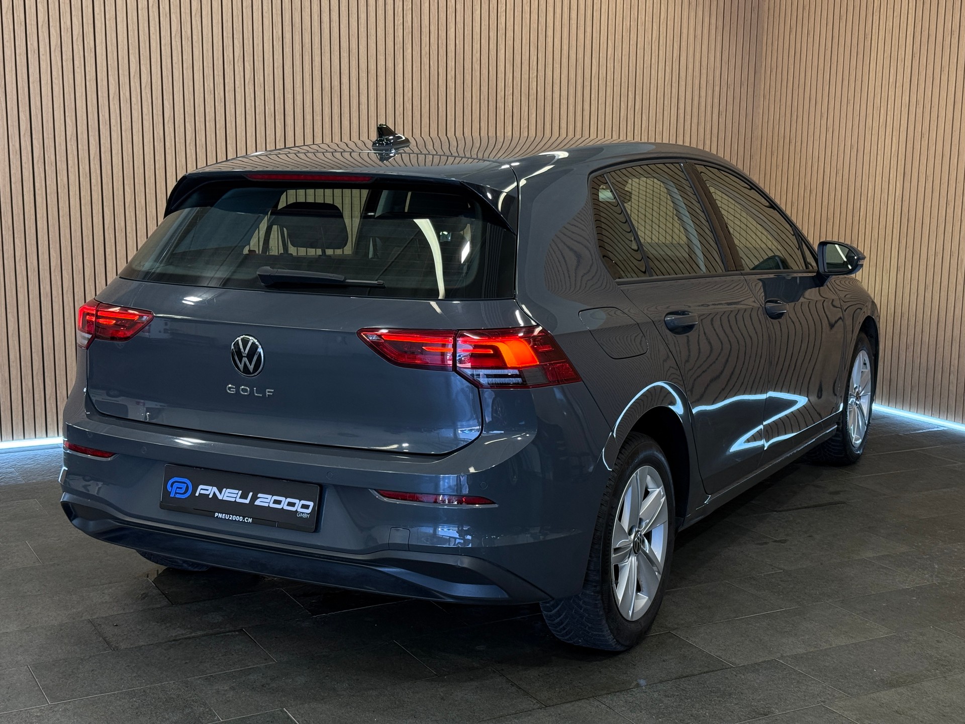 VW Golf 2.0 TDI Life-image-2